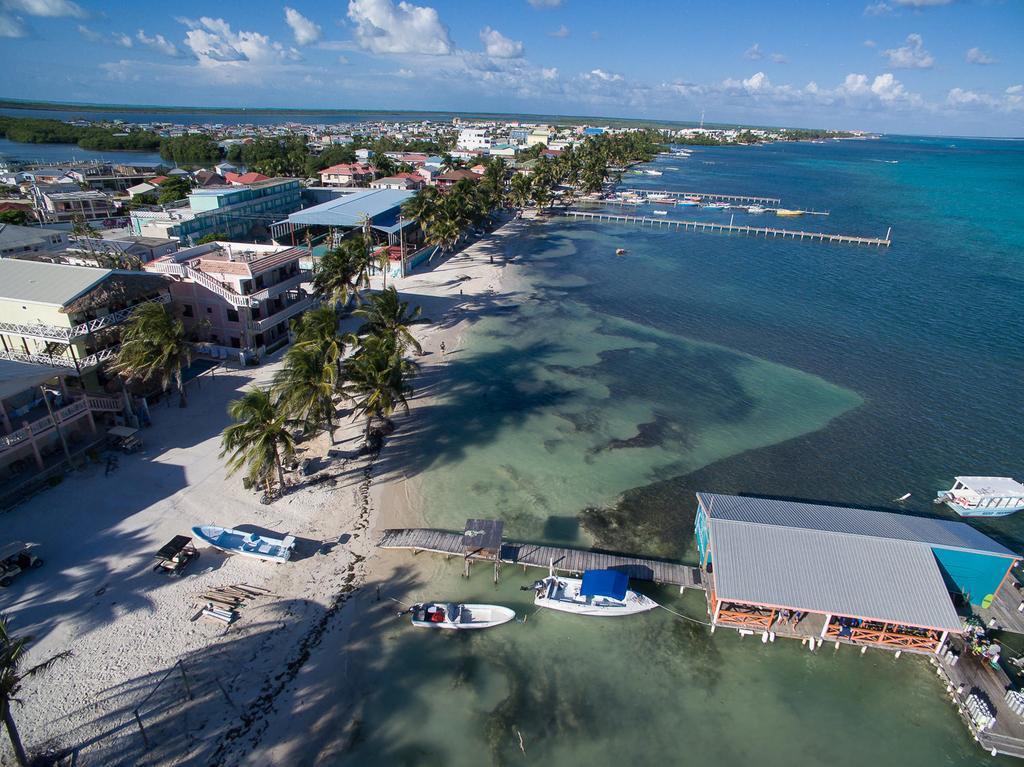 The Palapa House Hotel San Pedro  Exterior photo