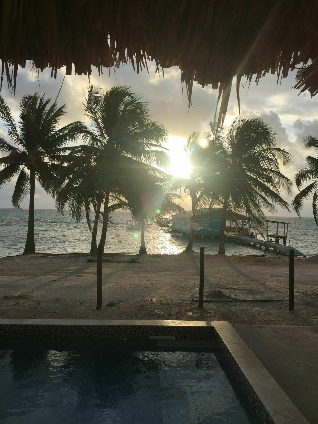 The Palapa House Hotel San Pedro  Exterior photo